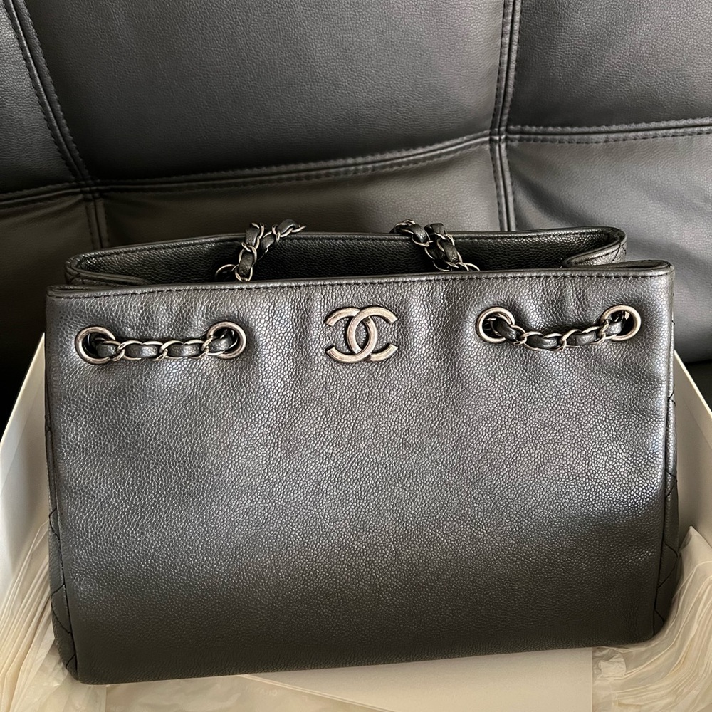 Authentic Chanel Metallic Grained Calfskin Woven Chain Shopping Tote